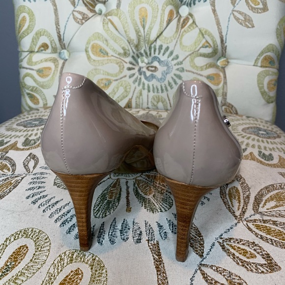 CALVIN KLEIN Nyla Tan Patent Pumps Heels Size 9W - Picture 3 of 4